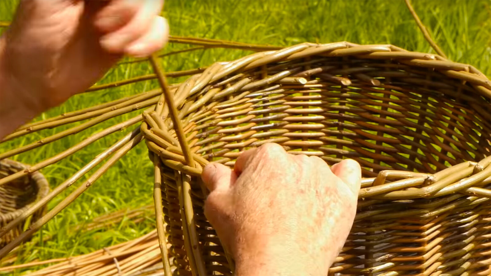 Making a traditional willow basket